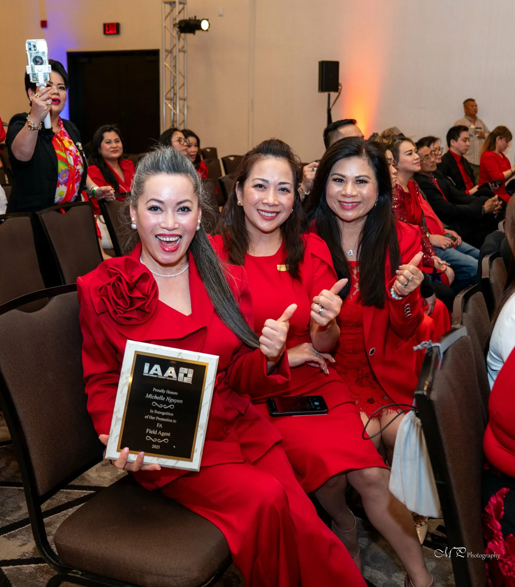 Đội ngũ KD Insurance Agency tại sự kiện vinh danh thường niên